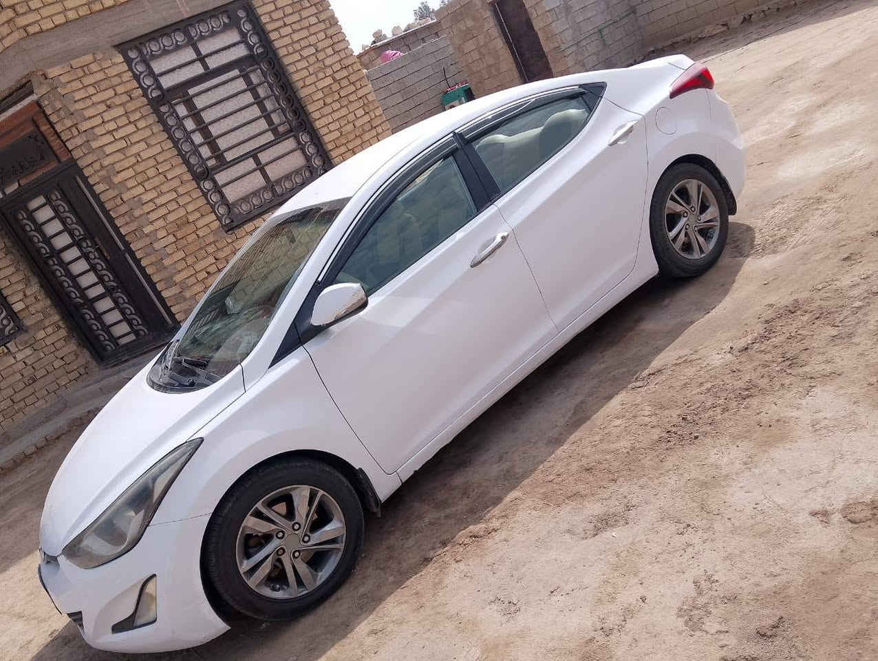 النترا 2015 خليجي 1600 سنويه جديده ما بيهه لا ضربه ولا تبديل بس رشات صبغ ابيع احزام كير محرك حداديه تبرید تخم تاير كله شرط سعرهه 105 وبيها مجال بسيط حك الجيه مكانها سماوه
***********
