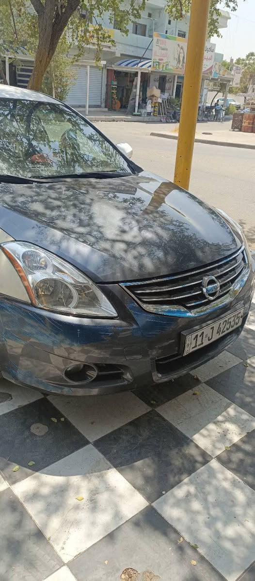 التيما 2008 محدث بجمهه 2012 
بيه بس جاملغ ايسر ومصلح  
السياره  ضاربيه كلير عادي ومصوفره 
صدر جديد منضومه تبريد جديد تبريد ثلج 
تليرت كلش نظيفات 
الباب بصمه 
الصندوك بصمه 
التشغيل بصمه 
كير  cvt  مكفول مبدل دهن كير صار شهرين 
المحرك مكفول 
ظفيره جديده قبل سبوع شديته  
حساس تاير  بس يحتاجله برمجه شادهن جدد 
ويل كب نيسان اصلي 
نوزل ومجاول وبلكات شادهن قبل شهر 
نواقص السياره 
دعاميه  اماميه لان ضربت حيوان بصفح اليمنه 
ودبه زراكات 
تراي السياره وين مايعجبك 
رقم بغداد نكليزي بأسمي 
السعر 77 وبي مجال حك الجيه 
***********
