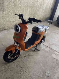 دراجه شحن لبيع نضيف كلش مديله 25 بطاريته 16انضاف كلش  السعر 400وبيه مج...