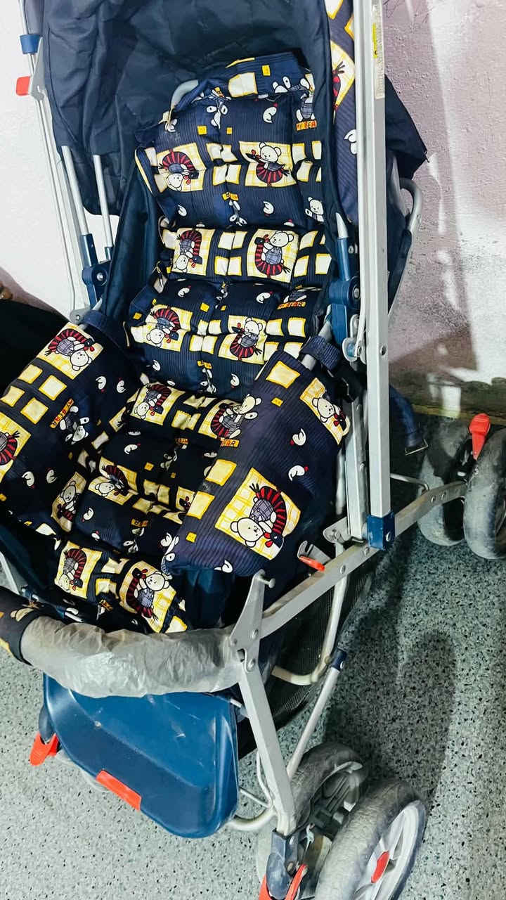 السلام عليكم عندي عربانة جديدة أستخدام جداً قليل وتكدرون تسوها منامية تفيد للسفرات والزيارات وكلش نظيفة أستخدام أسبوع واحد


**إذا كنت صاحب هذا الإعلان وتريد حذفه لأي سبب، رجاءا أرسل رسالة إلى الدعم الفني**