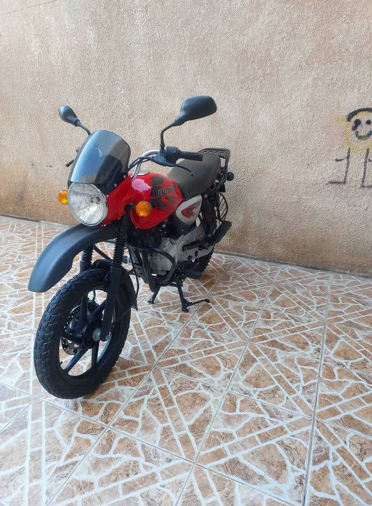 السلام عليكم شباب 
بوكسر للبيع
موديل 2021 شهر 12
 نازله 2023 
دراجه زيرو 
مكفوله كفاله عامه 
دراجه رقم وسنويه ديالى
 تحويل ثاني يوم 
مكاني ديالى خالص
 الشراي يتصل على هذا الرقم ***********
