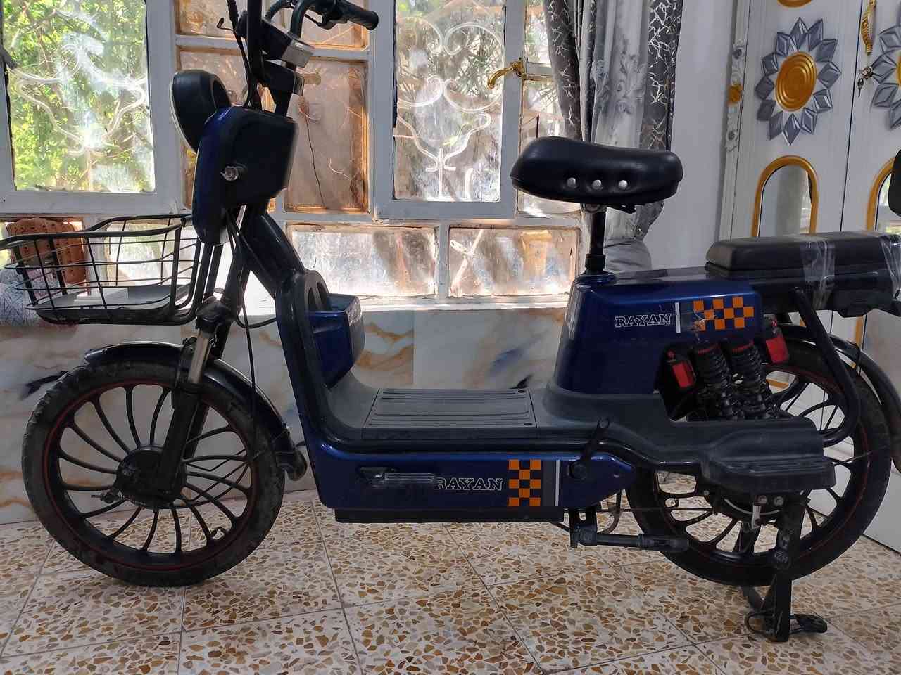 السَلٱمٌ عـَلـْيگمّ دراجة الريان للبيع حجم20  5بطاريات وشاحنة اصليه ام الشاشةرقمي
جانت 4ايام واشحن وباخر بردة وحدة.من بطاريات تعبت مفحوصة يحتاج تبديل وحدث
للبيع 225 مكاني نجف حرية
تواصل خاص +واتساب
***********
