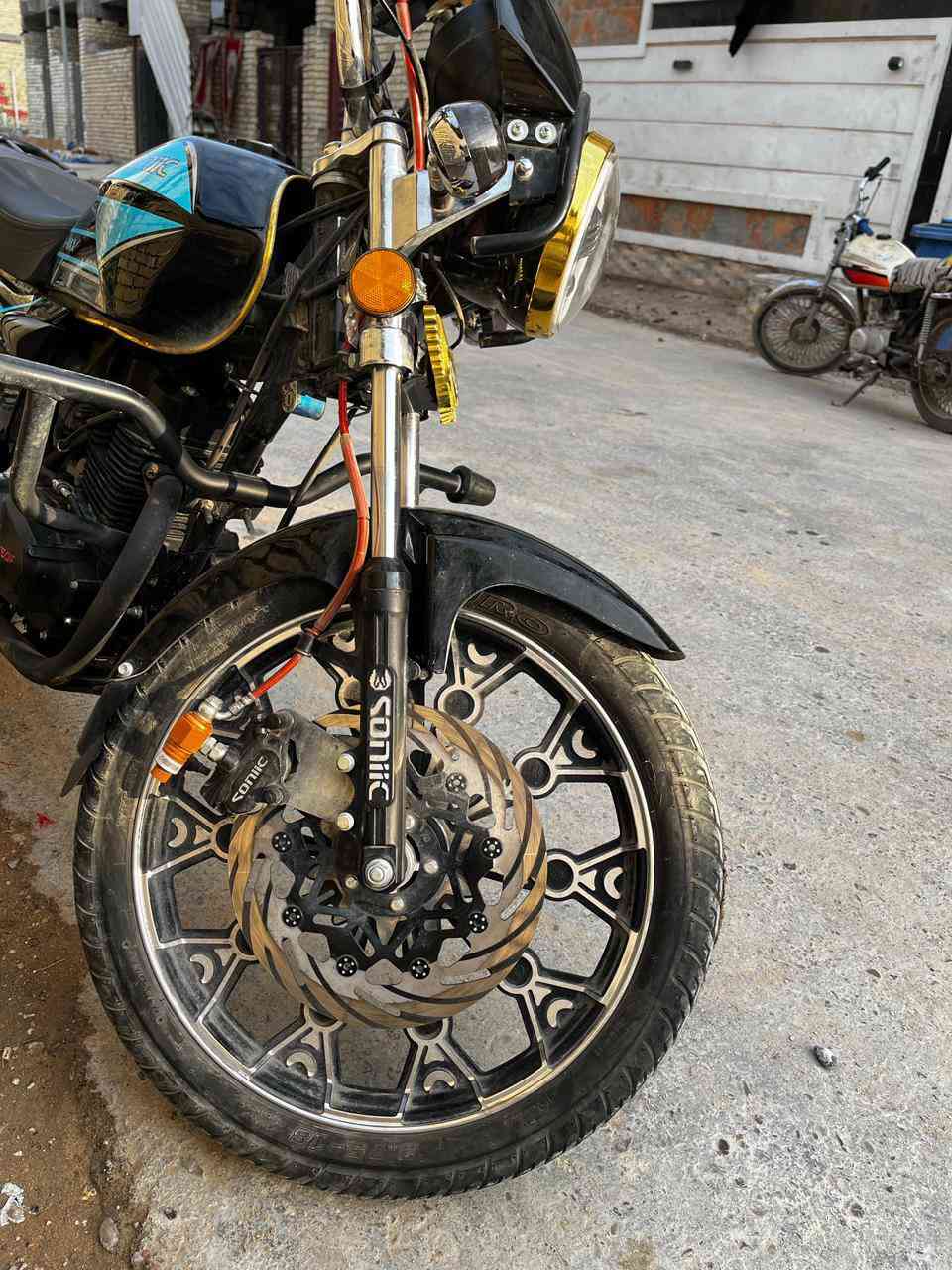 دراجة سولنك 2025  مرقم بغداد (ضاغطة وزنجيل)  (cbf)  بدون رجة ماشية ٤ الاف بس صار ٣ اشهر نازلة كاملة مكفولة السعر مليون ٧٥٠/ قفل بغداد شعب  ‏‪***********‬‏
