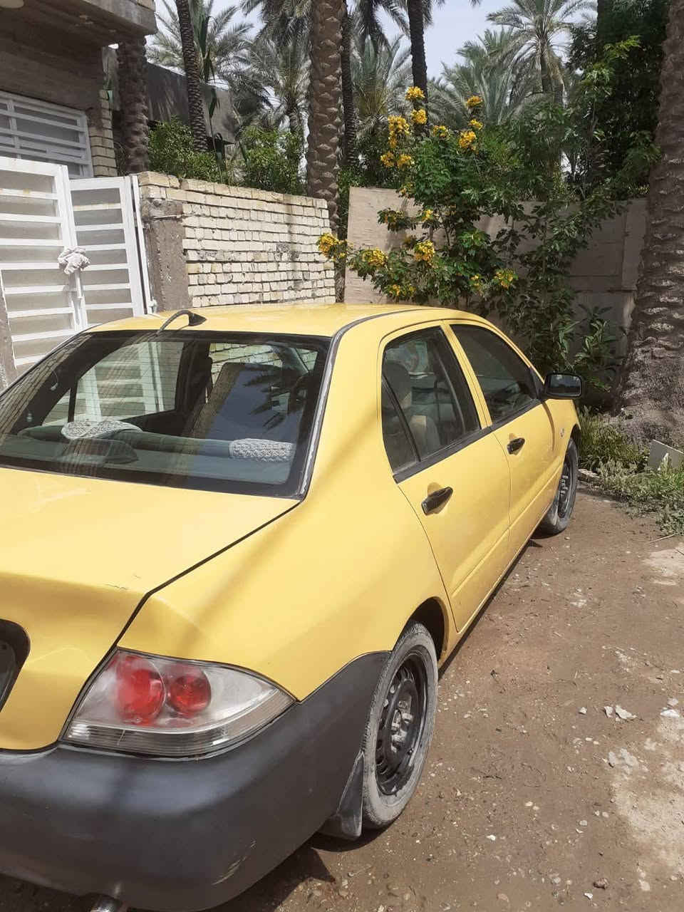 سلام عليكم مسيوبيشي لانسر موديل 2007 تكسي للبيع
رقم بغداد الانكليزي الجديد 
سيارة باسمي تحويل مباشر 
كير اوتو ماتيك 
تبريد 
تحكمات كهرباء 
مصفره الهيئه 
لسياره جاهزه من كلشي مكان بغداد الكاظميه 
السعر 65 وبيها مجال بسيط  حك الجيه
الرقم ***********
