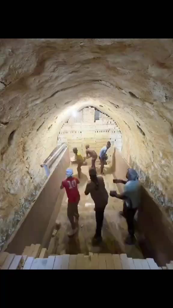 طابوك جمهوري   واحد عله واحد 1⃣ ‏‪***********‬‏/‏‪***********‬‏ نسبت  الملاح  20٪
