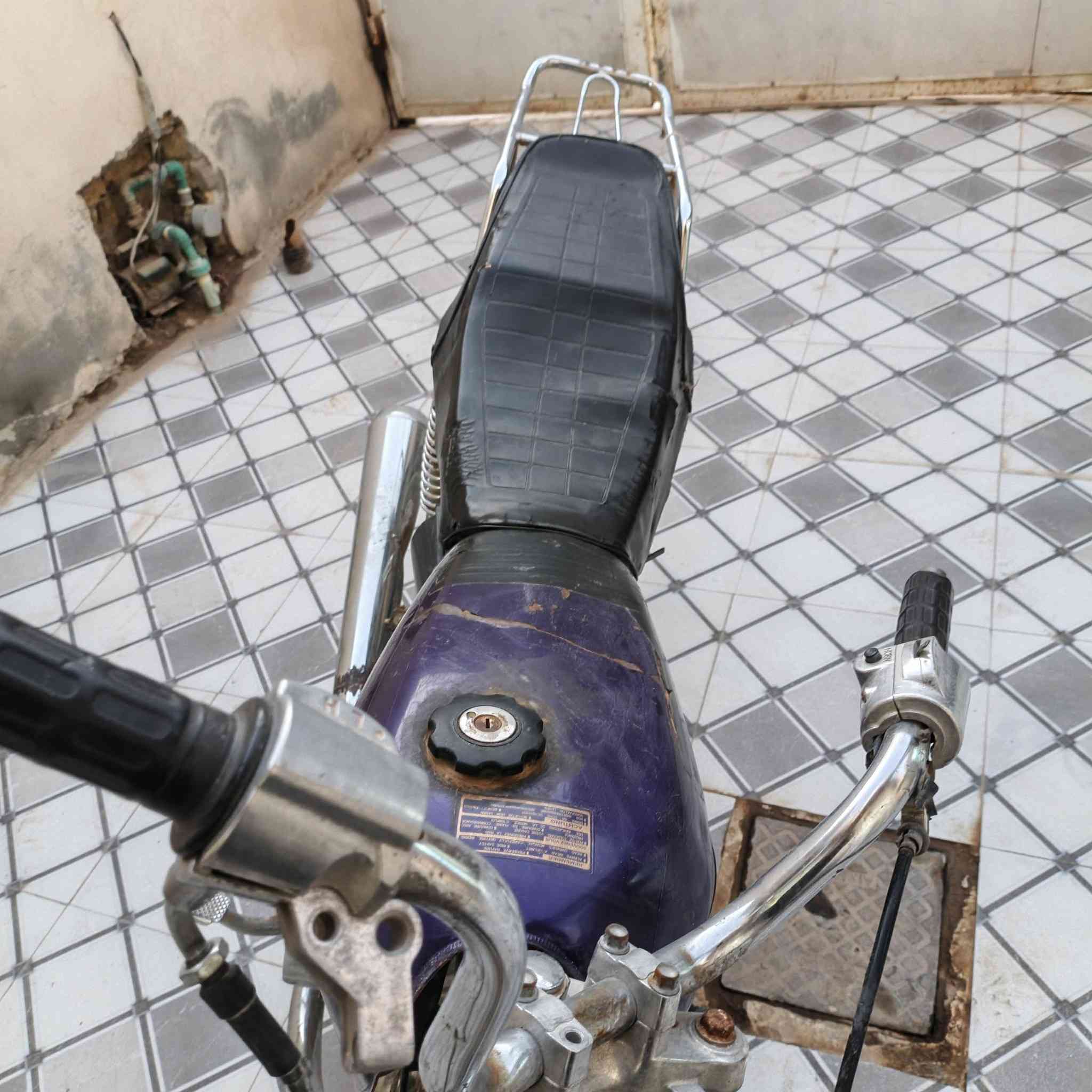 اربعه كير. كلك. للبيع. مكفوله من سرقه
250. بيها ماجل بسيط. 
***********
