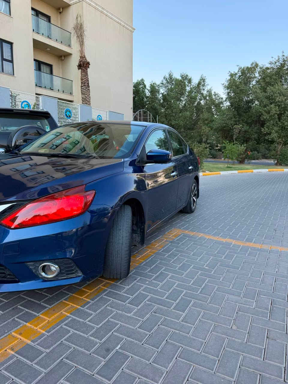 🔴السلام عليكم
🔴للبيع او مراوس
🔵نيسان سنترا
🔵وارد امريكي
🔵جاملغ وبنيد صبغ
🔵بارد خفيف باب خلفي 
🔵كامره خلفيه 
🔵مثبت سرعه 
🔵مكاني السيارة بغداد حي الجهاد
🔵للتواصل الاتصال ع الهاتف فقط 
🔴 ***********
🔴السعر ١١٠ وبيها مجال بسيط بغداد, العراق

