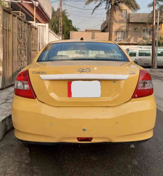 السلام عليكم للبيع شيري E5 موديل 2014 رقم بغداد اجرةبأسمي سيارةبلاديةقطعةواحدةصبغ السعر 50ورقة للأتصال ***********
