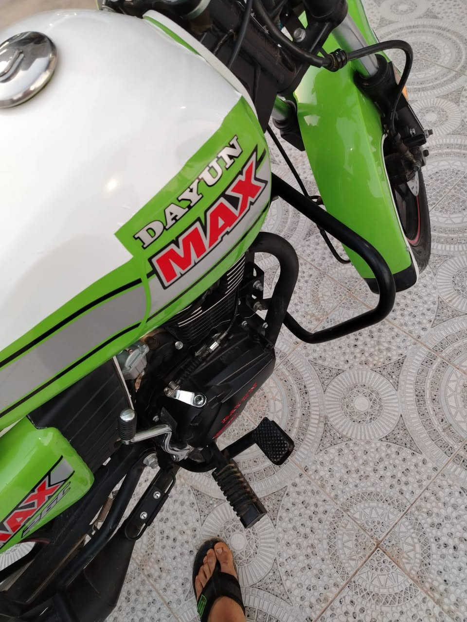 سلام عليكم خوان دراجه متوازي عله بيعته دايوان نفخ نوعه ماكس حجم المحرك 175 مرقم واسط ثاني يوم احولك دراجه مكفوله كفاله عامه عنوان واسط الكوت مامتواجد فيس تصل ‏‪0789 174 3066‬‏
