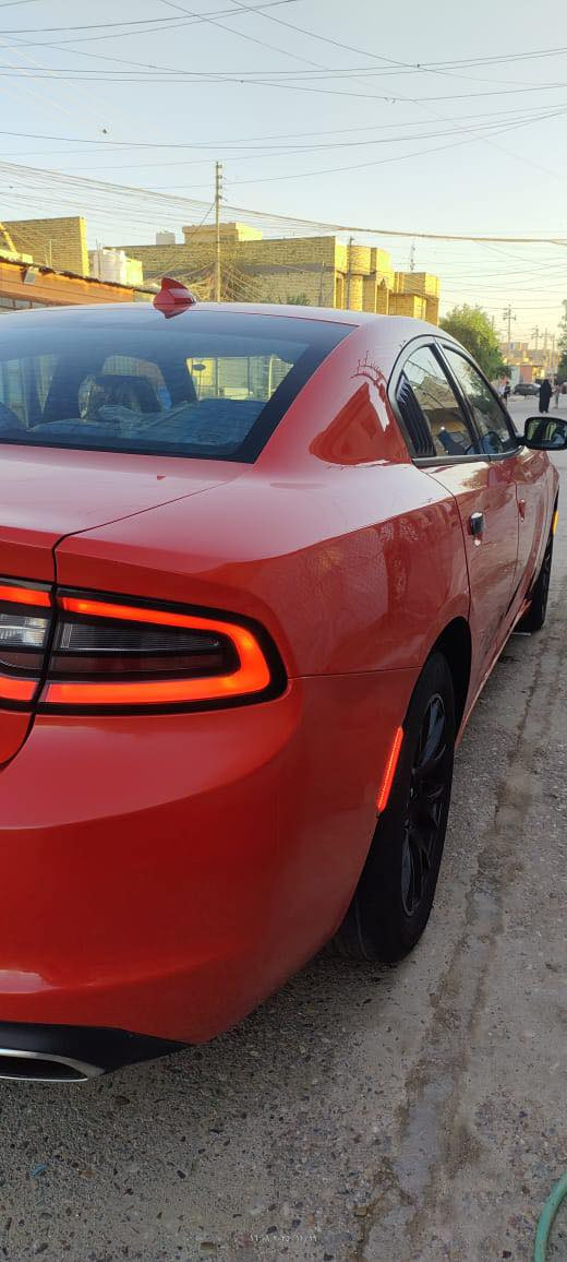 السلام عليكم 
جارجر 2017 sxt
رقم وسنويه جديد اربيل
داخله كلين كندي
بلعراق بيهه قطعه وحده صبغ
220 وبيهه مجال قليل
***********
