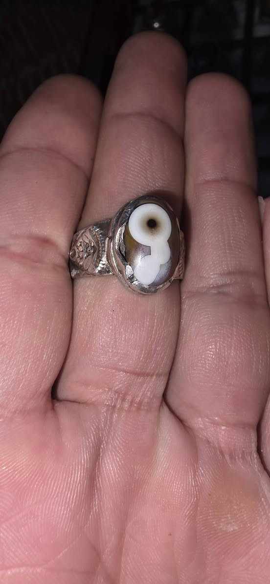 ياالله قطعه نادره من السليماني الاحمر قطعه مختلفه شرط خامه قديمه صياغه يدويه بغداد ***********
