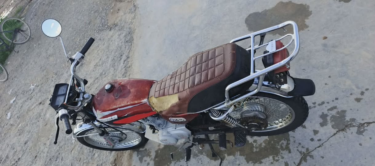 سلام عليكم
ماطور تايكر موديل٢٠٢٠
محرك واوياله شرط
تايرات اثنين جديد 
سعر٣٢٠وبي مجال


**إذا كنت صاحب هذا الإعلان وتريد حذفه لأي سبب، رجاءا أرسل رسالة إلى الدعم الفني**