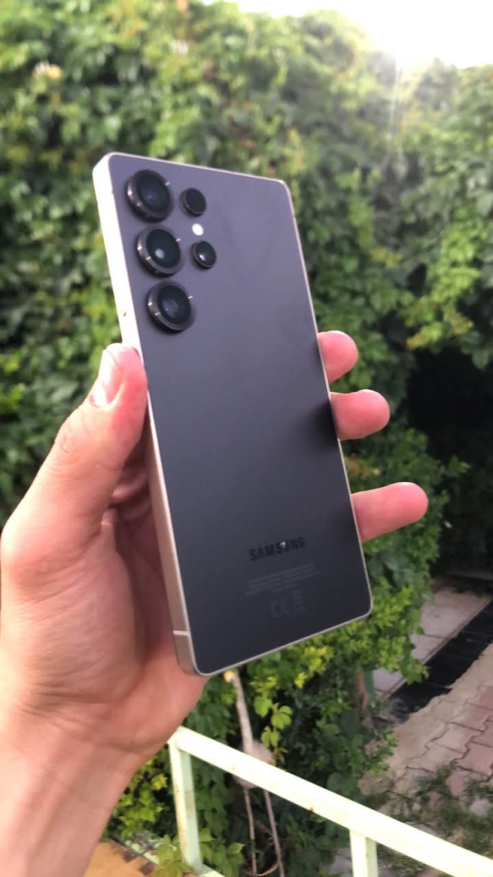 Galaxy samsung s25 Ultra 

فرۆشتن و گۆڕینەوە 
لۆک تازە زۆر زۆر خاوێن  
% 100 خاوێن 
یەک شوختی تیا بوو 100 دۆلار بشکێنە
زۆر زۆر زۆر کەم ئیشی کردووە    
زاکیرە 256 
ڕام 12 
کامل ئەشیا 
2  سیم
کێبڵی بیلادی  
نرخی 770$ دۆلارو مەجال 
***********
واتساپ

 موشتەرت تێل یان چات بکە بۆ ئەم ژمارە تەلەفونە 
📞📞 

گەیاندن هەیە 📦 السليمانية, العراق
