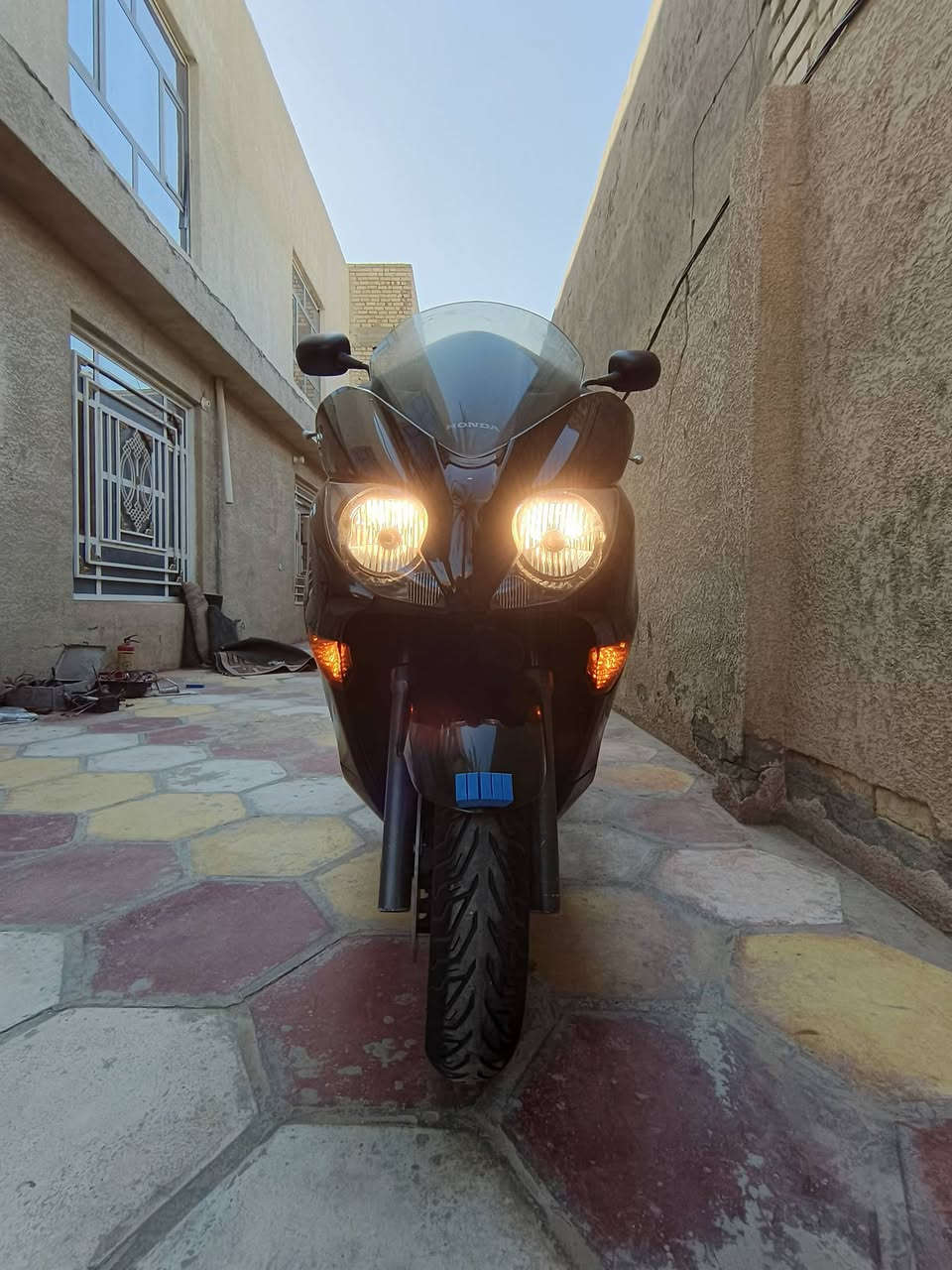 صفر 10 الدراجه كفاله من كلشي محرك كلج كير الدراجه كلش جديده بيها صبغ بس المثلث فقط
بيها سستم صوت 
ماشيه ٥٦
فئه s7
المنفيس موجود 
محرك كفاله 
تايرات جدد 
بانزين كله محسن 
كهبربائيات كلها شغاله 
الدراجه مابيها برغي نقص 
ولا مفتوح منها برغي 🔩
السعر ١٦ وبيها مجال بسيط للشراي اخوان الموشراي لا يتعبني كلشي اكو بلسوك 
مكاني بغداد مقابيل مرور الحسينيه


**إذا كنت صاحب هذا الإعلان وتريد حذفه لأي سبب، رجاءا أرسل رسالة إلى الدعم الفني**