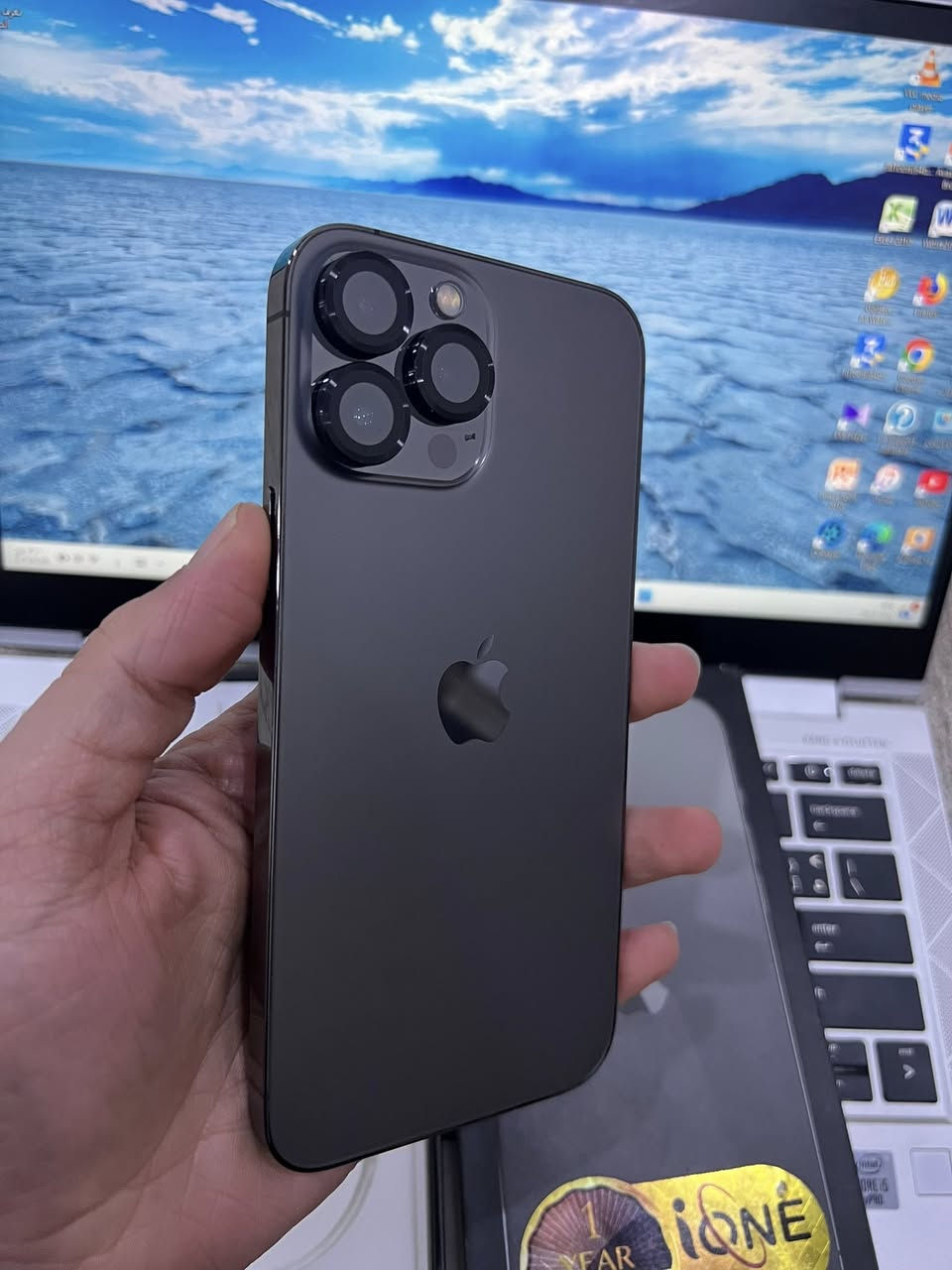 13 برو ماكس
ذاكره 256 
نموذج M تك سيم 
بطاريه 97 
شرط ما مفتوح 
حيل نظيف 
سعر الجهاز 710 
شراي خاص او اتصل 
*********** 
***********
