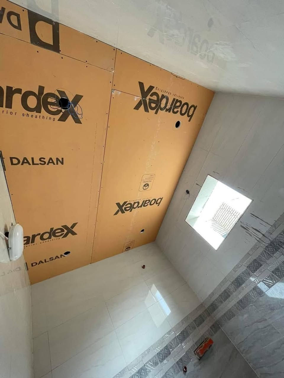 خلفة ديكورات وصبغ جميع انواع الديكور من بغداد وهذه جزء بسيط من اعمالي وليريد بعد نماذج موجوده اطلع قطعي وباليومية  ***********7
***********
