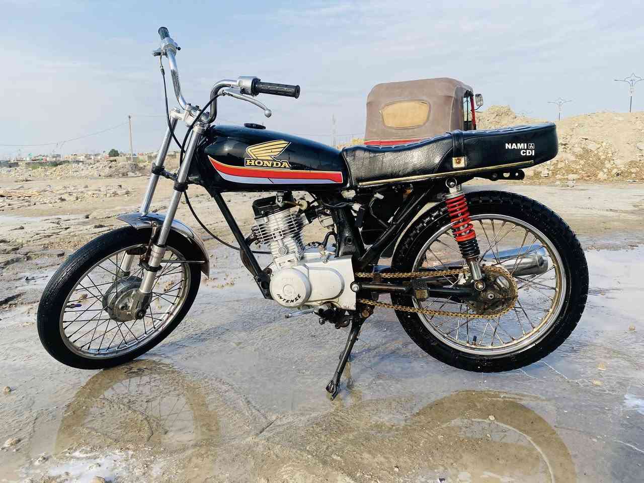 دراجه ابراني ادوات جاهزه كلشي ماناقصها شلعه تشك الكاع مكينه ما مفتوحه ٣٥٠ بيها مجال بسيط مكاني كزيزه ***********
