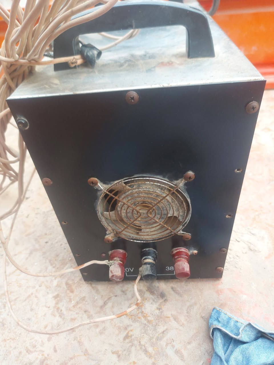 مكينه لحيم الوزن الثقيل  الحجم الجبير السعر200وبيها مجال بسيط لشراي نضيفه مكاني بصره قضاء القرنه اتصال#  ***********
