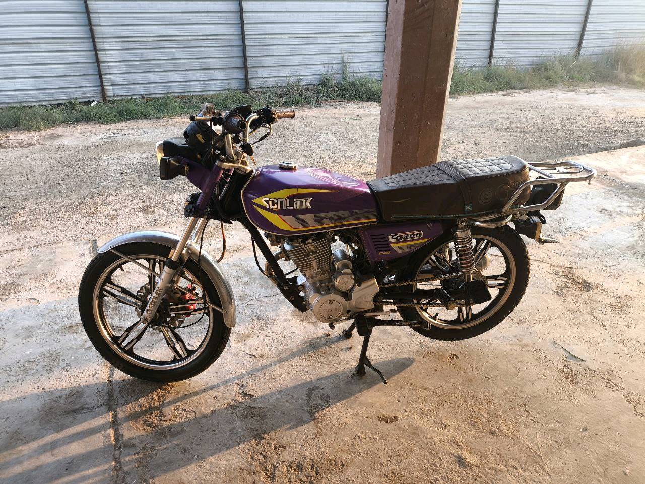 
سلام عليكم ، ايراني موديل 24  5 كير ،  مكينة ما مفتوحه ،تعال افحص وشوف رايدها ب500 وبيها مجال حك الجية 

مكاني بغداد ابو غريب 
