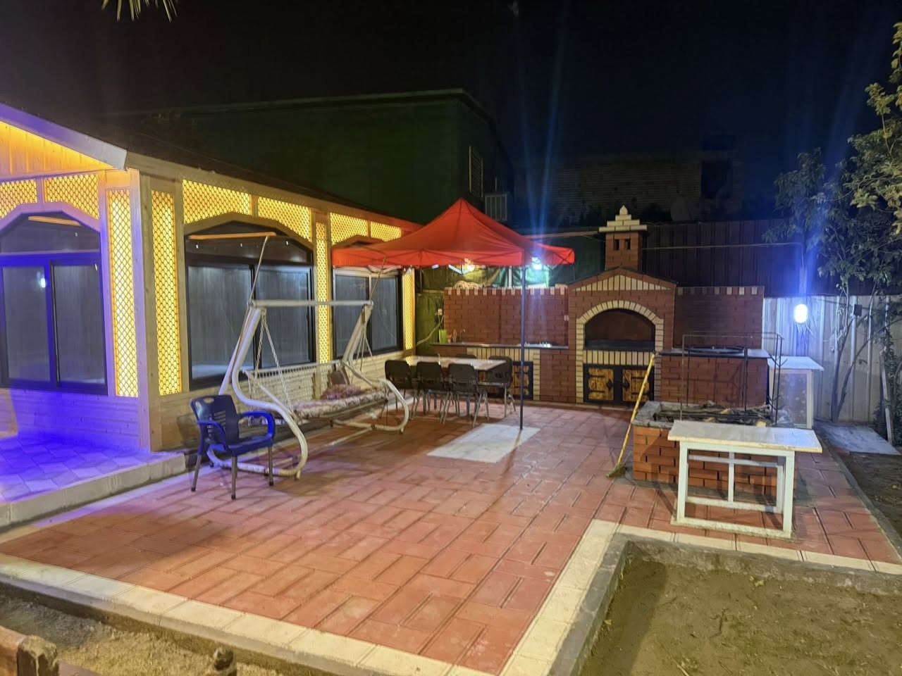 ✨ جوهرة الزعفرانية ترحب بكم! ✨
استراحة الأحلام بانتظاركم...
أعلنت مزرعتنا الراقية (مزرعة جوهرة الزعفرانية) عن بدء استقبال الحجوزات للإيجار اليومي وللشفتات (المبيت).

استمتع بـ:
: غرف نوم واسعة، مطبخ مجهز، وصحيات نظيفة.

🏊 مسبح منعش: استمتع بالسباحة تحت أشعة الشمس أو نجوم الليل.

🌿 حديقة استراحة كبرى: مساحة خضراء خلابة للاسترخاء والتجمعات.

🎯 ترفيه متكامل: ألعاب فيشة، منضدة وبلياردو، ومنطقة ألعاب مخصصة للأطفال.

كل ما تحتاجه للرفاهية والمتعة متوفر لدينا!

خيارات الحجز:
حجز مسائي (شفتات مبيت)

حجز صباحي (شفتات نهارية)

تنورونا في كل وقت!

للحجز والاستفسار:
📞 تواصلوا معنا الآن على الرقم***********

نرد على حضرتكم بأسرع وقت ممكن.
