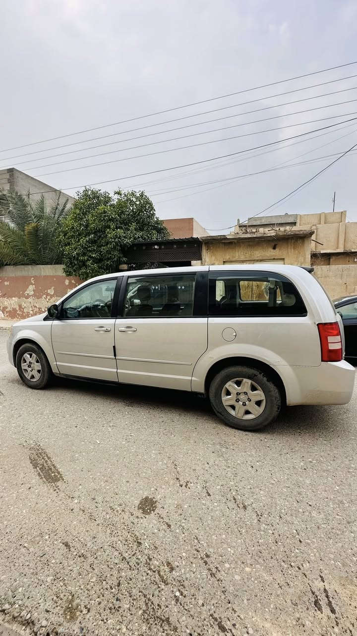 #بريد_الصفحة
سيارة دوج كرفان سياحي
موديل 2009
السنوية نافذة لغاية 2028
تحويل مباشر، جاهزة للاستلام ثاني يوم شرط

محرك 3300
6 سلندر
تبريد 3 قطع – ثلج
تايرات فوق النص عمر
الجوم كهربائيات
البوب ميكانيك

الداخلية نظيفة جداً

السعر: 110 وقابل للمجال

الضرر موضح في السونار اول صور👇

للاستفسار:
📞‭0770 749 2046
