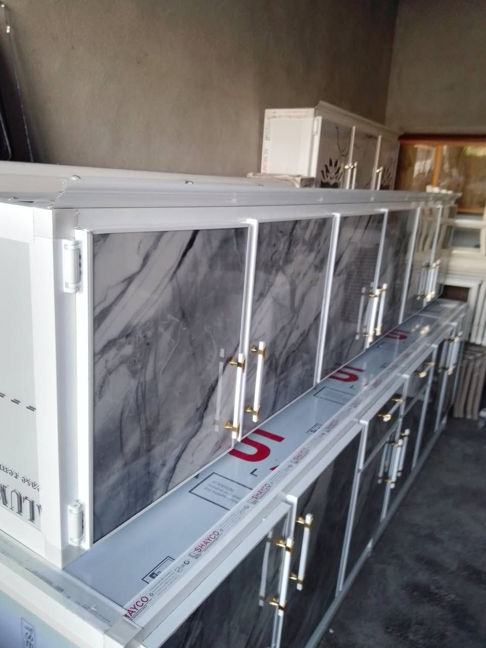 تم بفضل الله وصول وجبة جديده من أثاث منزلي نظيف جدا للبيع في مزاد القيسي جلولاء سوق السبت وبأسعار مناسبة للاستفسار الاتصال أو على الخاص ***********
