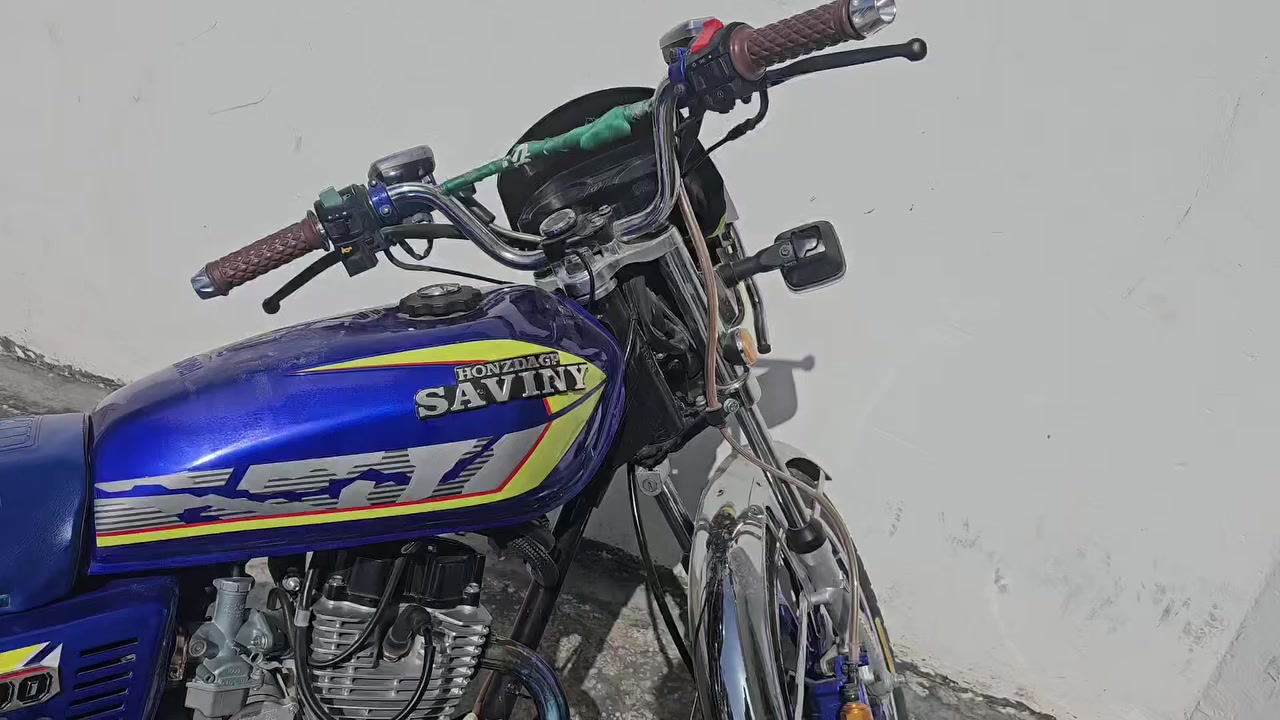 السلام عليكم
سيڤان هونزدا للبيع 
موديل 25
محرك 200cc
أوراق اصولي 
كهربائيات كله شغالة عدا الاشارة الخلفية متشتغل والبصمة مال تشغيل 
سعر،٧٥٠ 
عنوان كفل. رارنجية
***********
