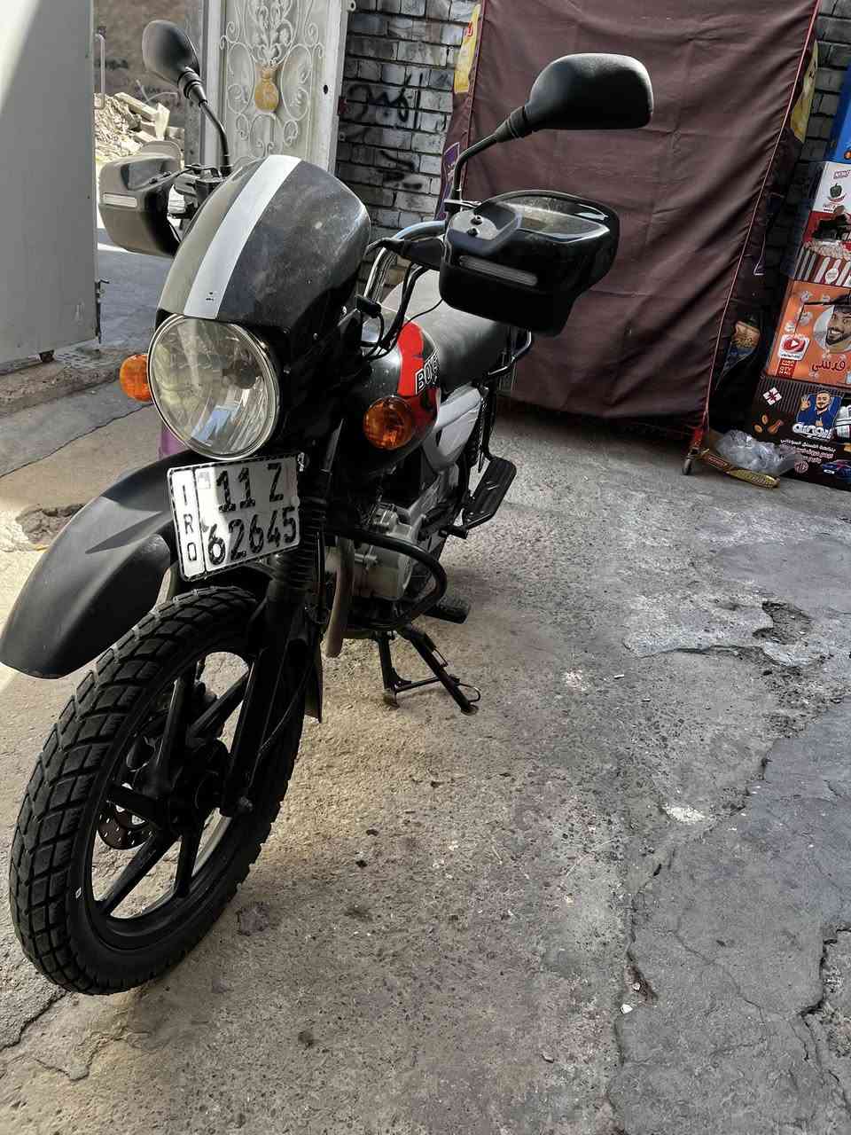 سلام عليكم بوكسر للبيع مديل 21 بسمي تحويل ثاني يوم الدراجة خير من الله مكان بغداد زعفرانية ما بيها نقص  سعرها 1800 وبيها مجال واتساب *********** اتصال رصيد***********
