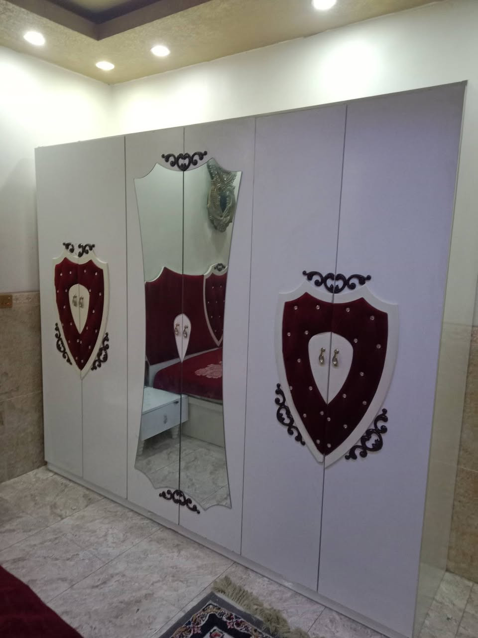 غرفة نوم للبيع 7 قطع مع شد ونقل ودوشك واصل داخل اربيل سعر 450 للتواصل ***********
