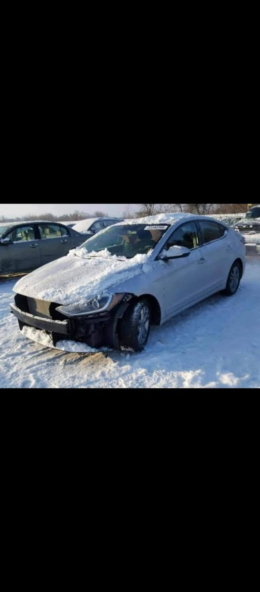 النترا موديل 17 رقم بغداد باسمي مواصفات نص فول اشاير بلمري تدفئة بلكشنات شاشه جبير كامره دوار كير اي تي المرغوب مكفول المكينه مفتوح فقط كازكيت انسه الادوانز بانزين عادي غرفه نضيفه داخل كله اسود بيه قطعتين صبغ بدون دواخل  وجاملغ عكس السائق مبدل ابو ليبل والقديم موجود عندي السعر 115وبيه مجال قليل صور الحادث بلمنشور المكان المسيب مفرق السده
استفسار اكثر ***********
