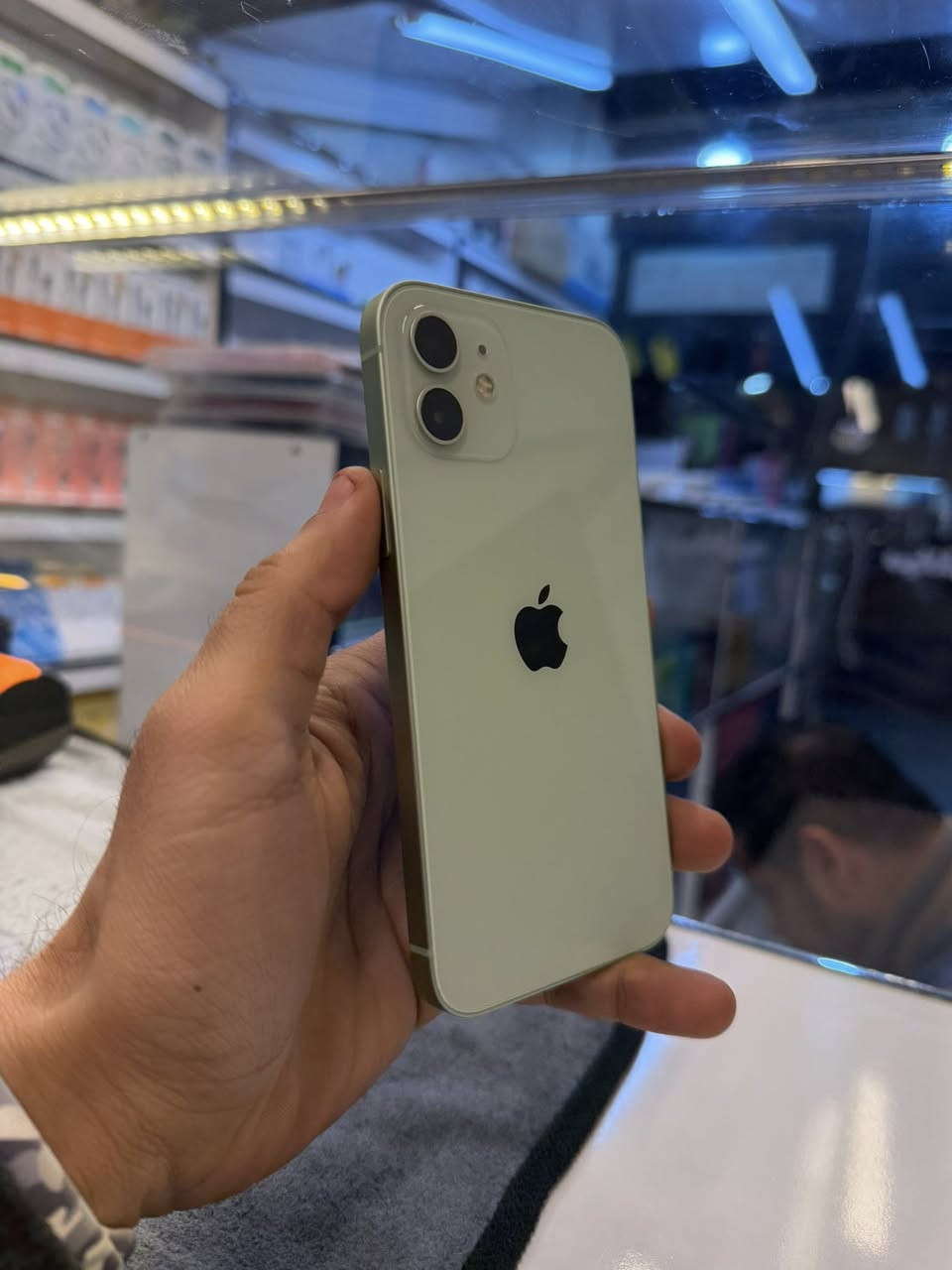 ١٢ عادي ذاكرة ١٢٨نظافة ١٠٠٪؜ 
بطارية ٩٠٪؜
سعر ٣٧٥ الف  بي مجال 
تواصل : ***********
او خاص
مكان : بغداد / دورة / صحة
