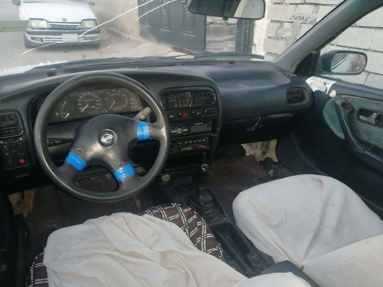 سلام عليكم نيسان 20موديل90رقم الماني مشروع وطني كير شرط ومحرك بي تبخير  السنوية صاقطه ب2020 تايرات فوك النص عمر ترايك لبصره السياره شوف العين نضيفه وجديده السعر26ورقه استفسار ‭٠٧٨٢ ٤٨٠ ٠٢٦٥‬
