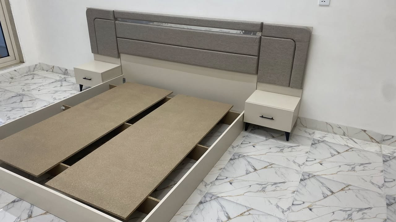 السلام عليكم 
كل ماهو جديد وحصري من الأثاث التركي 
تجدونها عندنا فقط بفروع اثاث اسطنبول 1-2

غرف نوم 5 قطع من النقل والتركيب كامل 
فقط ب (750،000) الف 
وايضاً ب (650،000) الف 
ما عليكم إلا أن تزورونا وتجدون ما يليق بكم 
من اثاث ،،،،

العناوين : كراج الشمال - فرع الجزائر 
الدركزلية : قرب الدفاع المدني 
للتواصل 
***********
