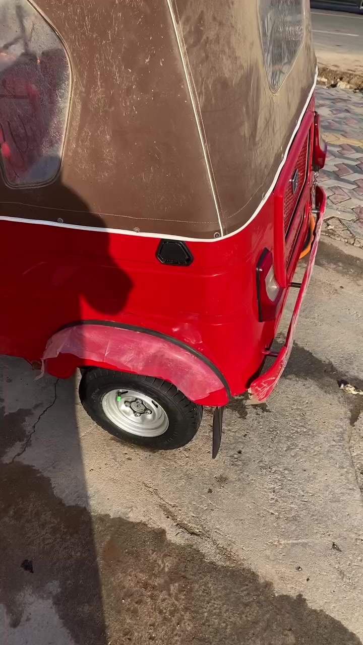 السلام عليكم تكتك موديل ٢٤  وكيلها شاكر بالمجر سعر خاص أو تصل ***********
