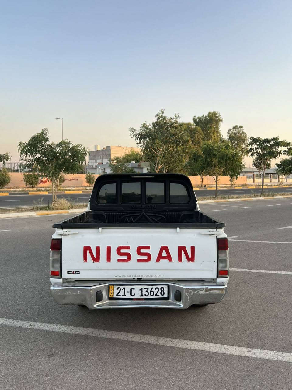 نیسان پیکاب مۆدیل 2009
ڕەقەمو سەنوی تازەیە تا 2030
کامل سیرڤسی بۆ کراوە 
مەکینەو گێڕو ئەکسل بەشەرت
دینار مەسروفی نیە داعامی بۆ دەعامی بەشەرت چوار تایەی لۆک 
پەڵە پەڵە کارتو بۆیاغی هەیە 
سیارەکە تا بڵی جوانە و بێ کیشەیە 
ناونیشانی کەلارە 

سعر 128مەجال
ژم*********** كالار, السليمانية
