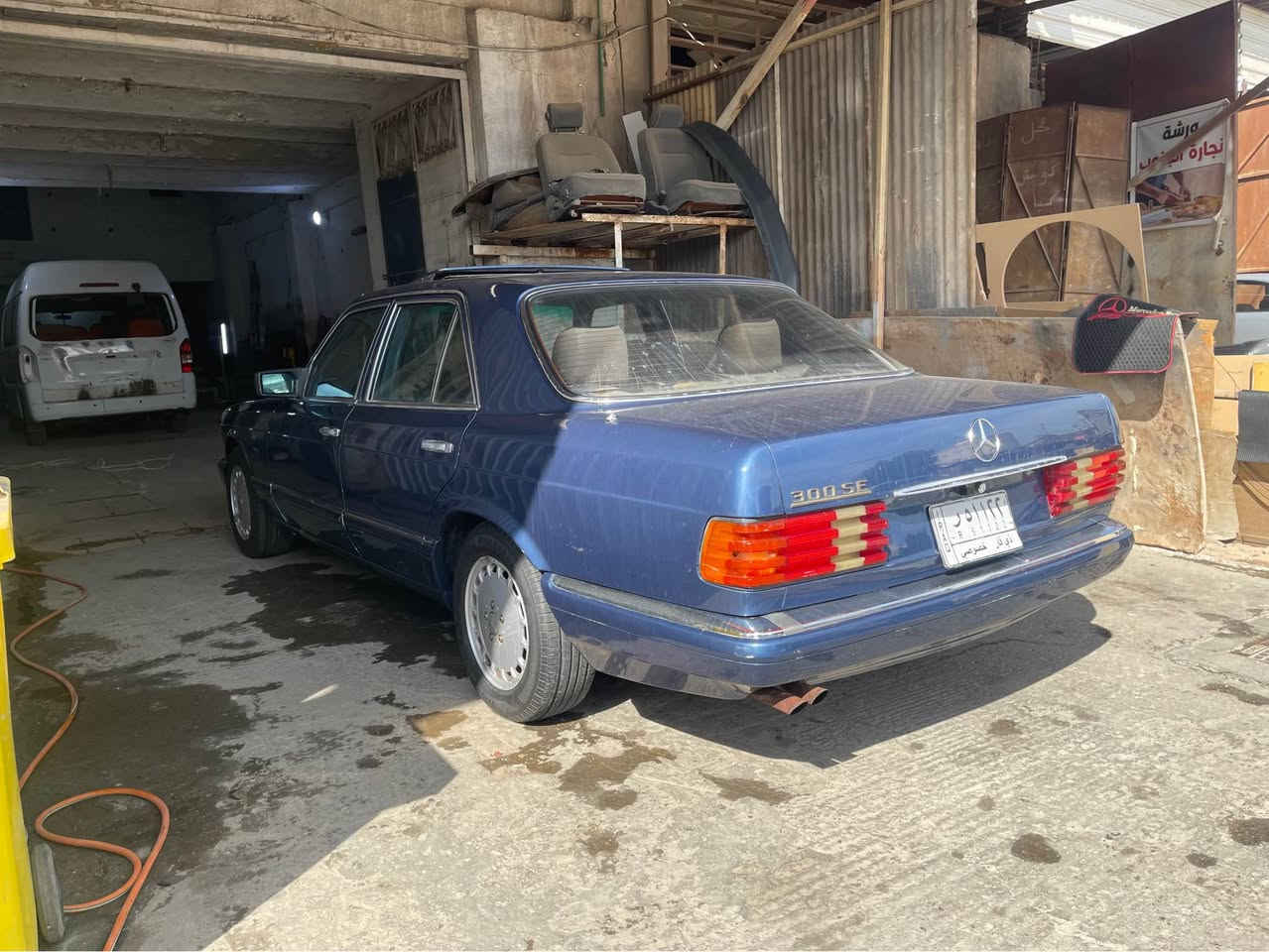 مارسدس رئاسي 300SE موديل 1988
السياره مكفوله من الضربه صبغ فقط جماليه رقم ذي قار سنويه لل 2027 مكينه وكير بلاديه اريل كهربائي سلايت طكتين السعر 88 وبيها مجال  
للستفسار ( ‭٠٧٧١ ٢٦٩ ٢٨٥٥‬ ) البصرة, العراق
