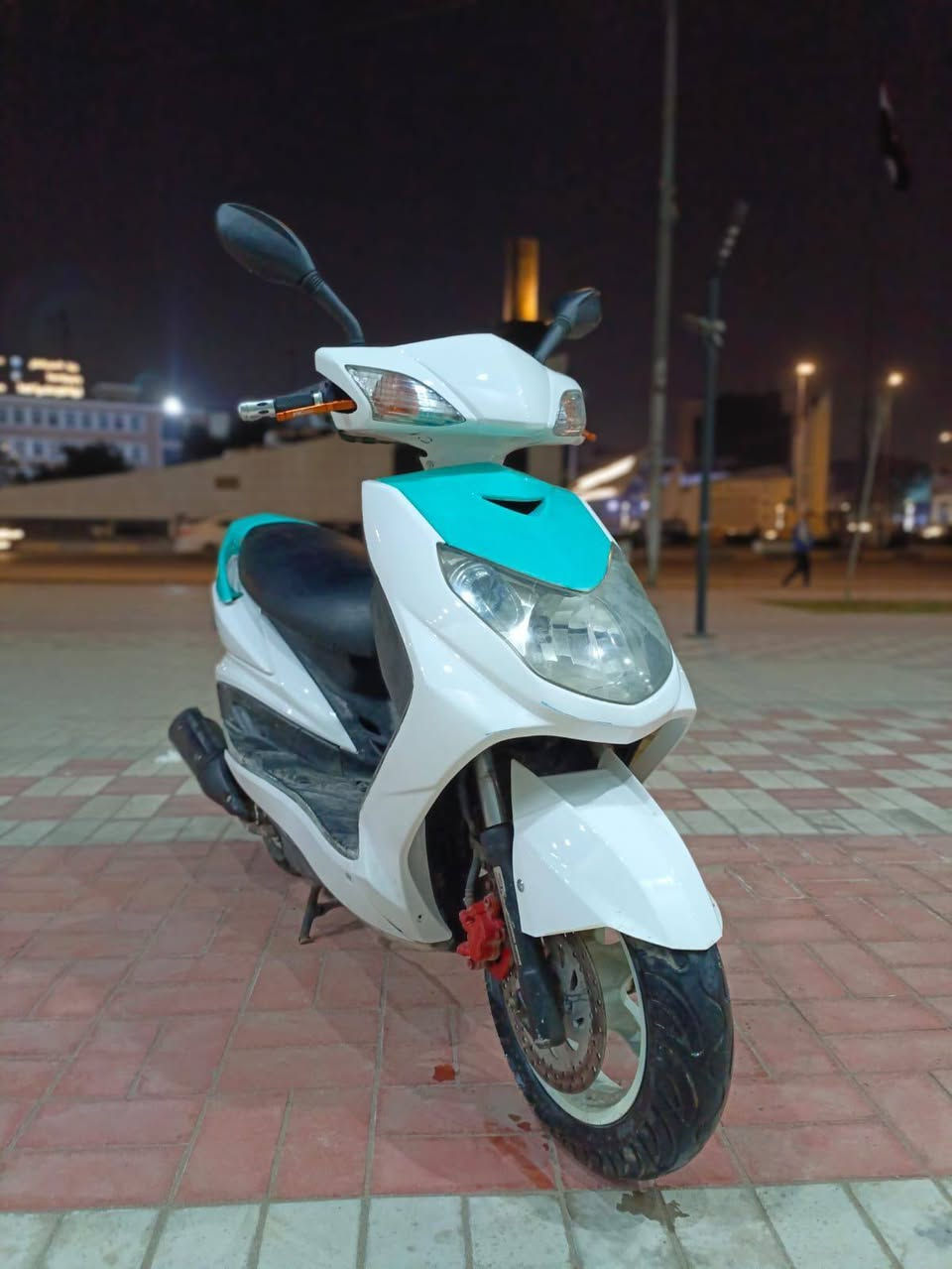 سلام عليكم من رخصه الادمن دراجه سكنس فحل نوزل خطين مكفوله كفاله عامه بعدها بحاله هماشيه ٢٠ الف كل نقص مابيهه جيب فيتر وافحص  السعر ٧٥٠ مكاني بغداد قرب مقهى البيروتي *********** بغداد, العراق
