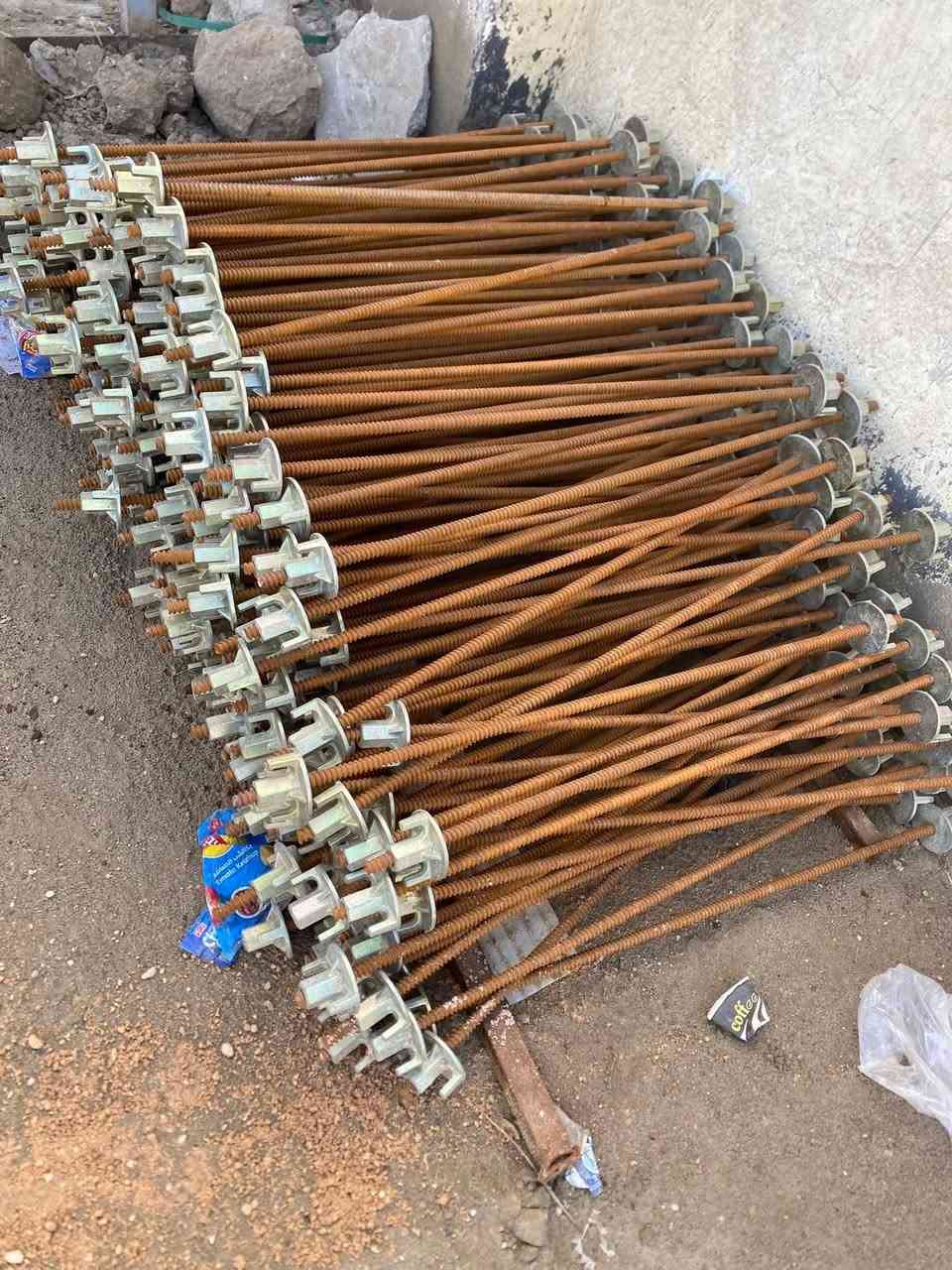 بيع وشراء وتاجير كافة انواع المكائن -المعدات-المواد الانشائية  السكلات(العادية والتركية وكابلوك ) الجكات بانواعها الدنك بانواعها الفخات العادية والرباعية )وشطر صب والبولطات
       *********** مصطفى اللامي 

   *********** مصطفى اللامي
