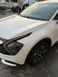 كيا سبورتج أمريكي موديل 24 25 ميل مبدل جاملغ الأيمن ولبنيد مواصفات الس...