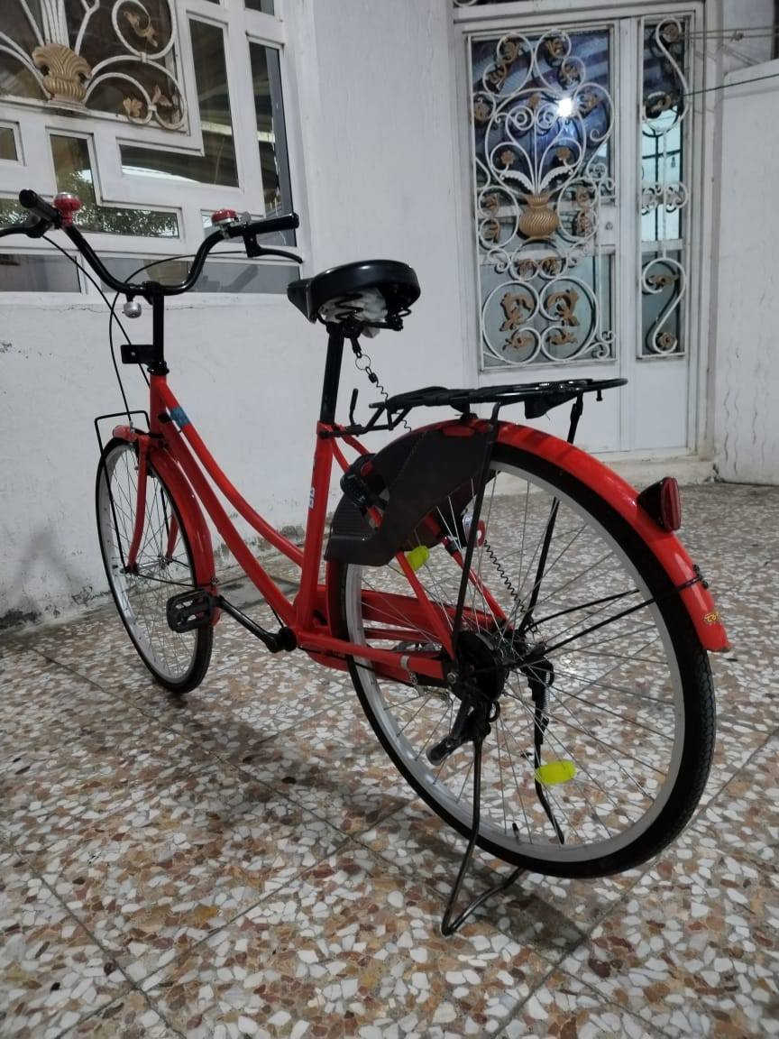 سلام عليكم بايسكل للبيع لون احمر موديل 22  مكان كوفه علوه الفحل الاستفسار على الرقم  ***********السعر 110وبي مجال  تعال خاص وبيك خير وتدلل
