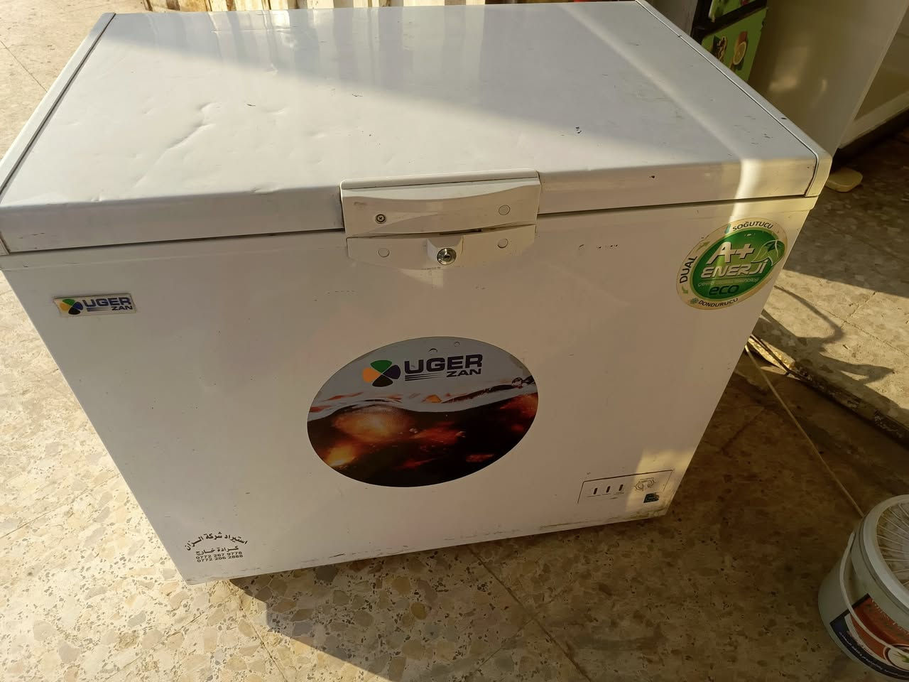 مجمدة ١٢ قدم للبيع نظيفة جدا 
للاستفسار ***********
الزعفرانية دور الشرطة مجاور مول احمد السعيدي
