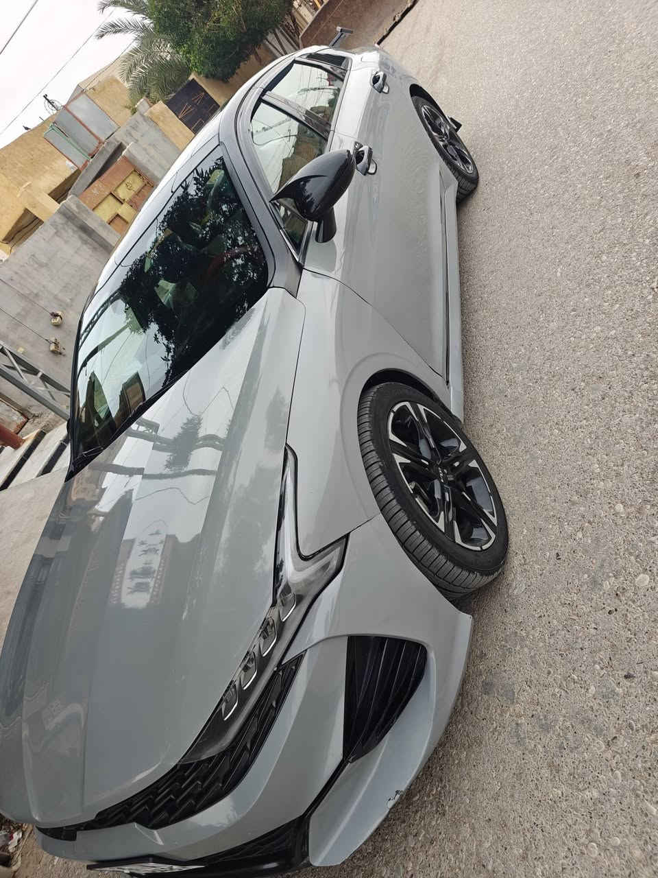 السلام عليكم k5 موديل 2024 فول مواصفات ماشيه 33 السعر 150 او بيها مجال قليل كلش 
***********
