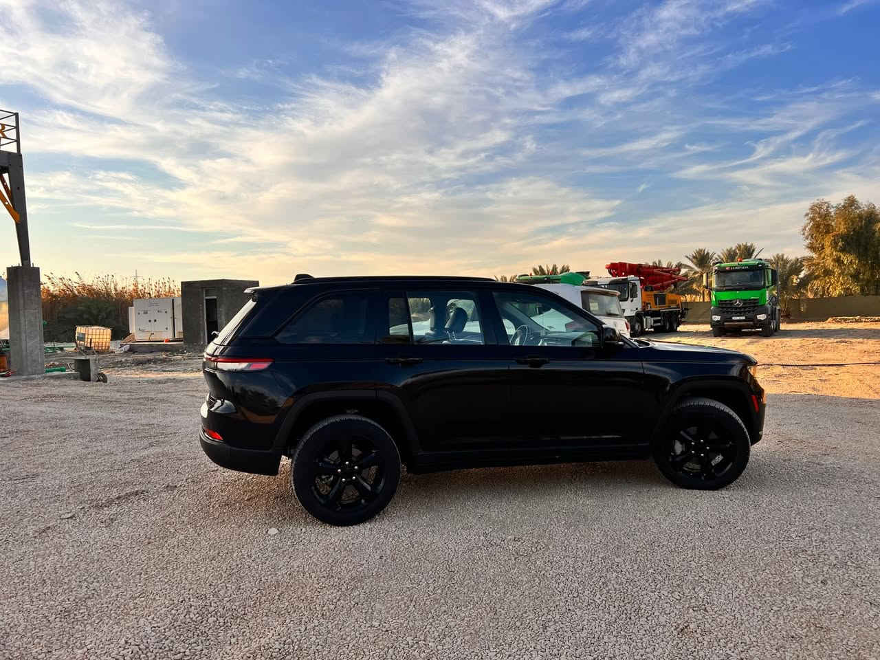 السلام عليكم
جيب كراند شيروكي
موديل 2023
5 راكب لمتدد
فول مواصفات عده الفتحه 
رقم بغداد بإسمي 
ماشيه 34
جميع الايرباكات سليمه عدا الكشن
كشنات جلد 
كشن كهرباء 
شاشه كبيره 
رادار 
مانع انزلاق
مانع توقف 
اشاير بالمري 
ايقاف تلقاءي 
مانع تصادم 
جنطه كهرباء
قطعتين تبريد 
حادث جاملغ وبنيد شواصي مكفوله
وتعديل بسيط باللغد والسونار 
وصور الحادث مرفقه بالمنشور
مكاني بابل الحله
***********
السعر 320 $ وبيه مجال بسيط
