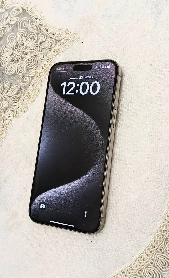 السلام عليكم أيفون 15 برو ماكس للبيع ذاكره 256 بطاريه 91 جهاز نضيف شخط مابيه مكاني غزاليه سعره مليون وخمسين ***********

