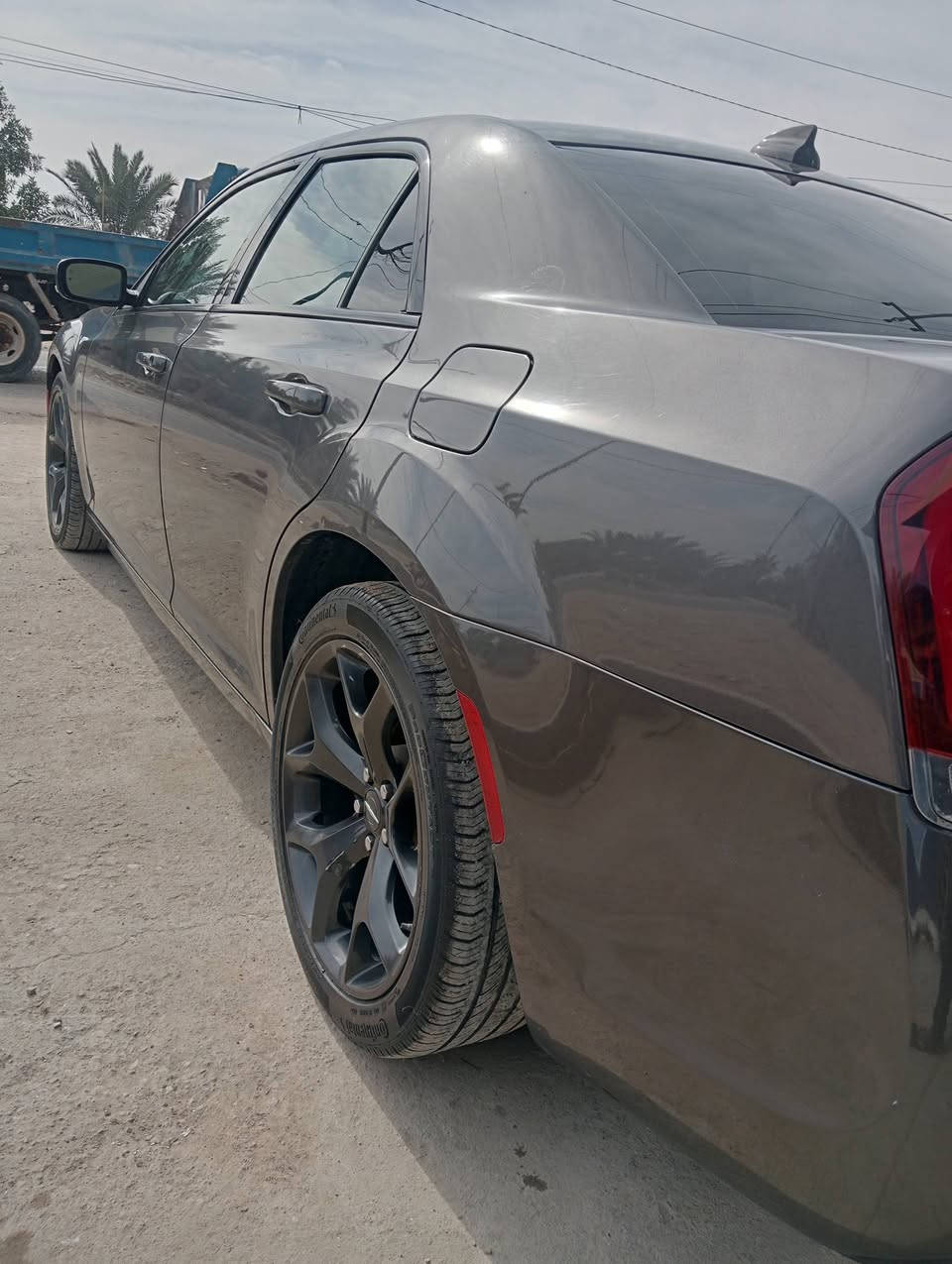 سلام عليكم وبامه

                  الموديل 2021 معلايه 2023

                 

السيارة كفالة عامة 
تقرير

حجم المحرك 3600

مواصفات السيارة:-
بدون بنورما
* نقطة عمياء . 
* حساسات امامية . 
* مصابيح امامية زنون مع  بلوجكترLED . 
* ويل قياس 20 أنج . 
* حساسات خلفية .  . 
* شاشه كبيرة مع نظام ملاحة نفكيشن GPS .
* سستم صوت كامل  
* كراسي جلد طبيعي شعار S
* مقاعد أمامية كهربائية عدد 2 .  . 
* مقاعد أمامية تبريد وتدفئة . 
* مقاعد خلفية تدفئة . 
* تشغيل عن بعد .  . 
* تدفئة ستيرن . 
* محدد سرعة .  . 
* كاميرا خلفية دوارة.
* مرايا رادار مع ترحيب متحسسة للاضاءة  
* دخول ذكي (بصمة) .

(السيارة رقم بغداد دولي الجديد)
السعر 230
مكان السيارة ناصريه مركز 
***********
