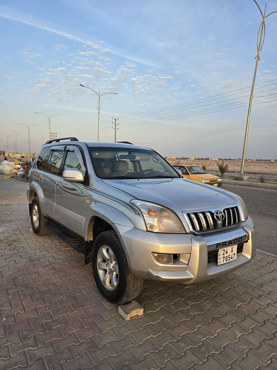 برادو 2007 رقم دهوك
محرك 6 سلندر 
بيه صبغ 4 قطع 
بيه منضومه غاز 
سعر 135

***********
مكان سيارة كربلاء المقدسة
