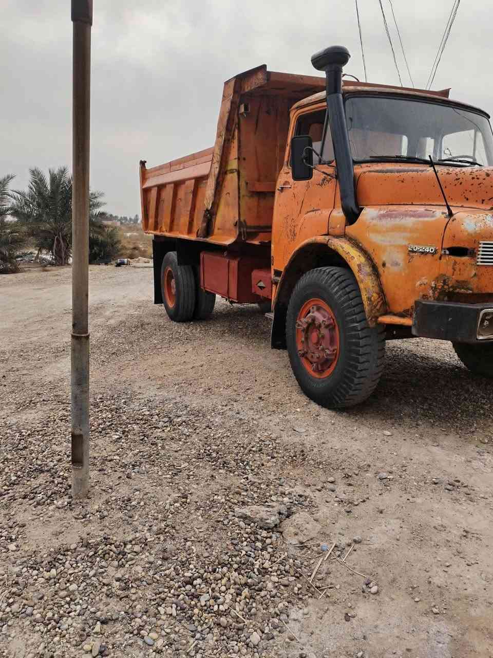 سلام عليكم مان لبيع موديل 82 بلادي سياره خير من الله  مابيه صبغ  محرك مجفت جديد  وكير  وكسن كلهن مكفولات  ***********
