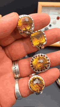 للطلب الأحجار الكريمة والحجز يرجى مراسلتنا على الأرقام التاليه واتساب 
*********** ابو عباس
*********** أبو محمد
*********** ابو حسين 

العنوان النجف الاشرف سوق الكبير قيصرية نور الشرع 👈الموبايلات سابقا👉 @أبرز المعجبين
