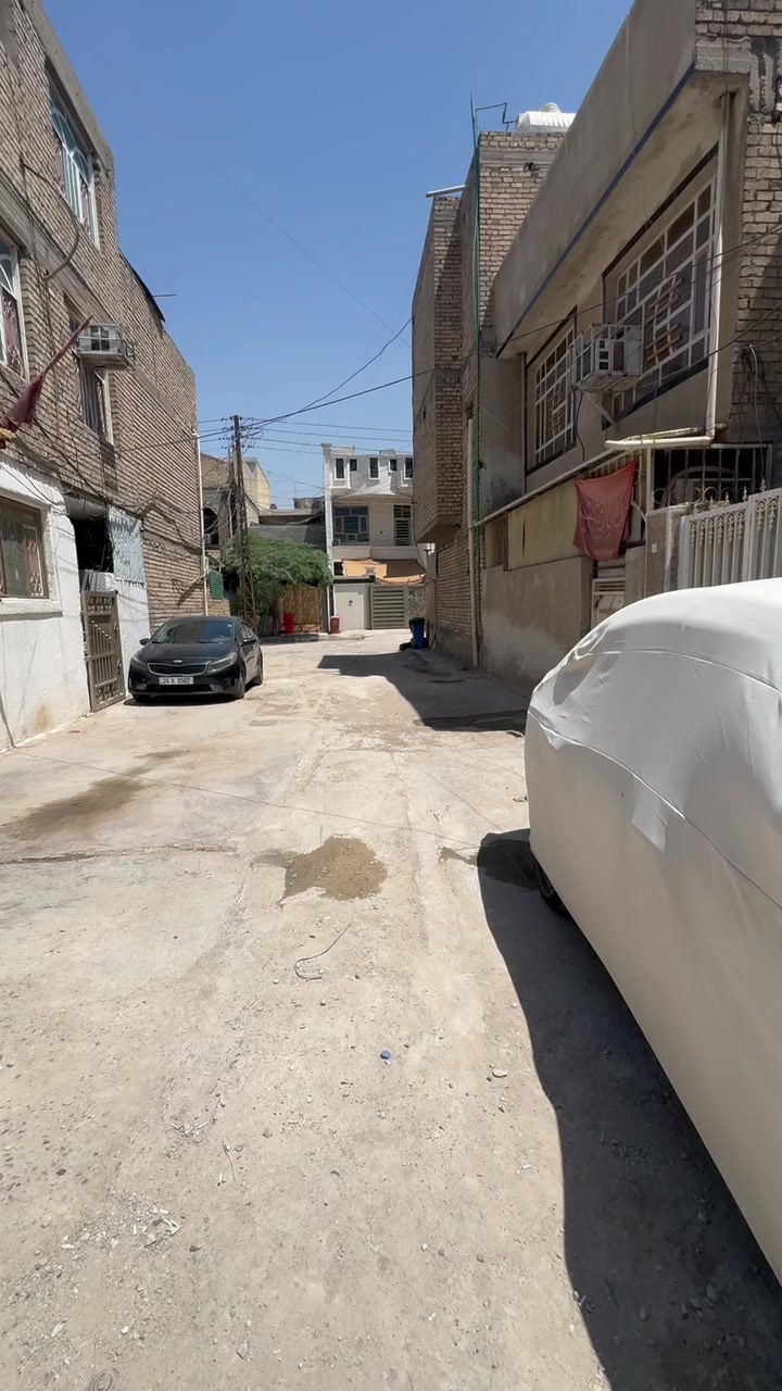 بيت للبيع / طابو ملك صرف

الموقع الشعب نهاية الفورتات مجاور مستشفى الزهراء الاهلي 



المساحه79متر  واجهه 3.5 نزال 22.5



 بناء 2017



البيت مدخل واحد +طابق واحد 



-الطابق الاول / طرمه +حمام خارجي + استقبال + غرفة +مطبخ + حمام+ترك



-الطابق الثاني/ يحتاج اله بناء ١٠ سوف طابوق يكمل +بيتونه كامله 



الُبيت داخل فرع مغلق مرتب من كل نواحي 



 شارع عريض 10



للاستفسار الاتصال على رقم هاتف ***********



السعر 90 مليون قابل للتفاوض