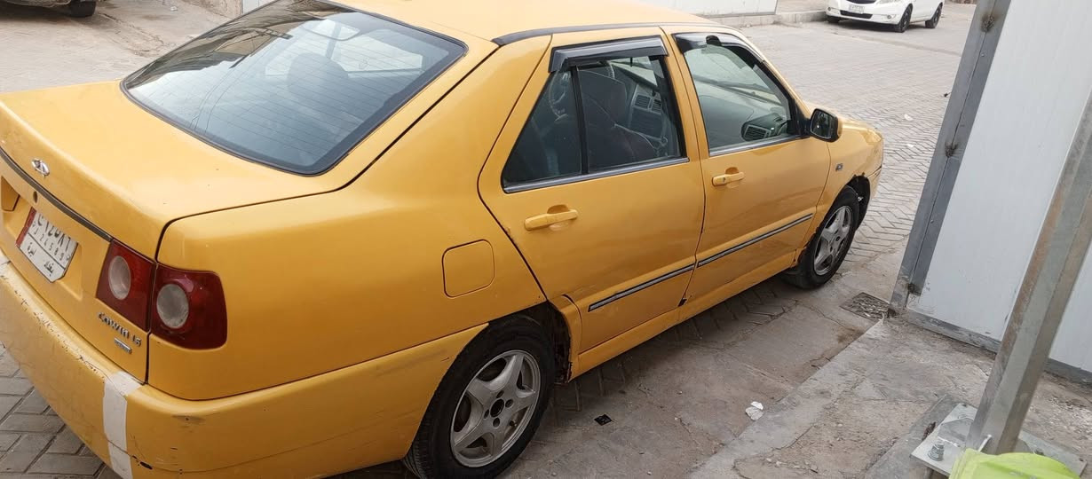 ري كوين ٢٠١٠ بأسمي رقم انكليزي مصفره 
‏محوره كير 
‏ومكينه كورلا لاتنقيص ولاتبخير  تبريد شغال 
‏تخم تاير السياره عارضها ب25 وبيها مجال قليل 
***********
